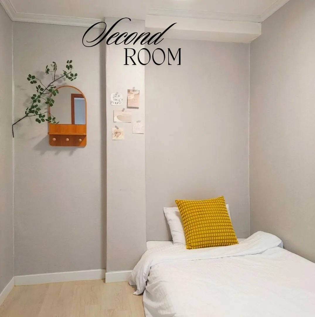 Apartment Rinn Stay - Bongcheon Station, Seoul National Uni, Airport Bus