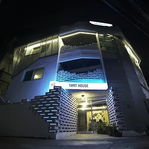 2* Pensión That House Hongdae